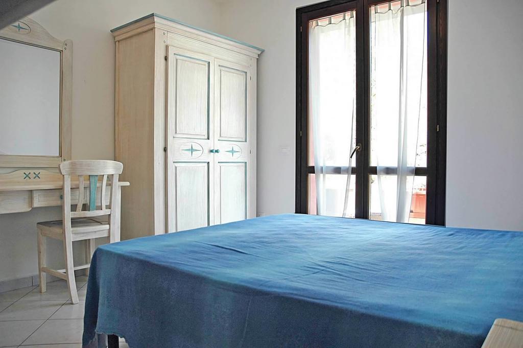 Baia Fiorita Appartement Porto Azzurro Kamer foto